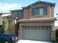 Building Photo - 10415 Lilac Square Ave