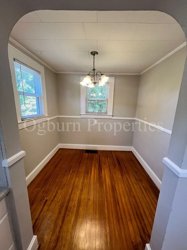 Building Photo - 649 Linville Rd
