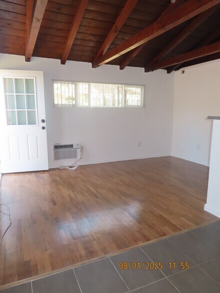 living room - 4415 154th St