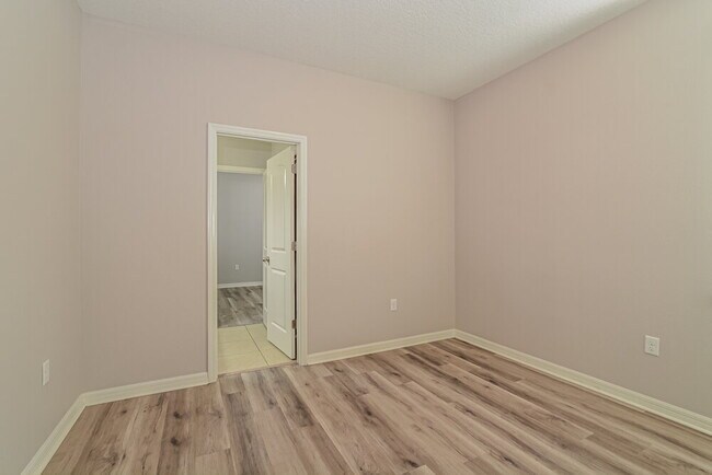 Building Photo - 4516 Manica Dr