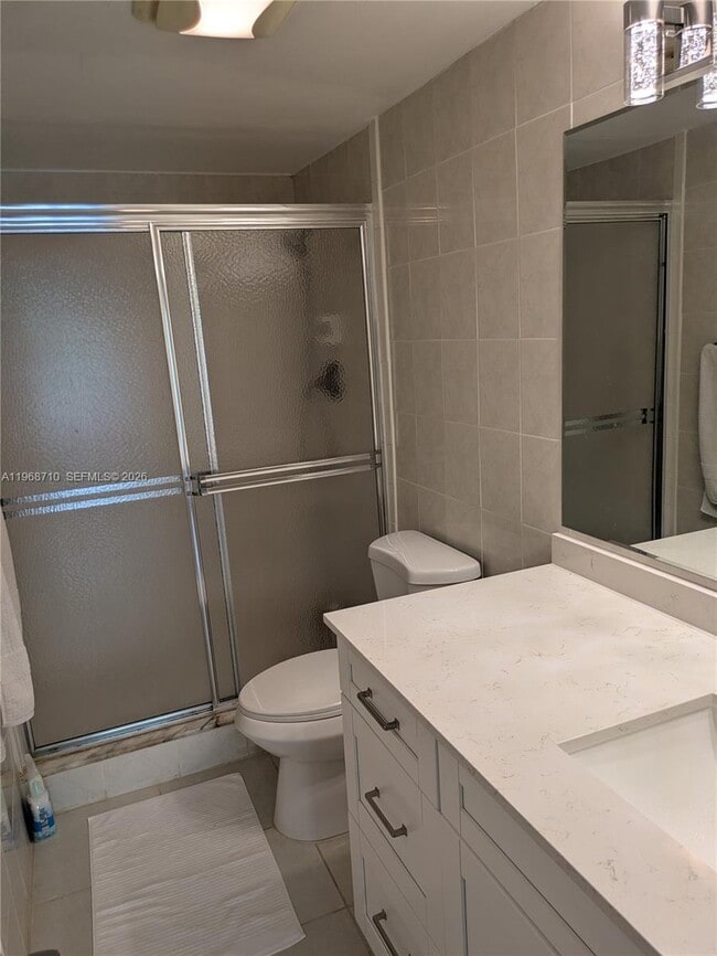 Building Photo - 9621 SW 77th Ave