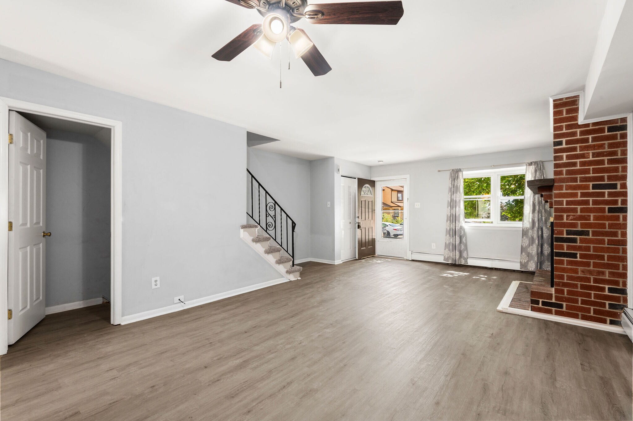 Building Photo - 1705 Walnut Ridge Est