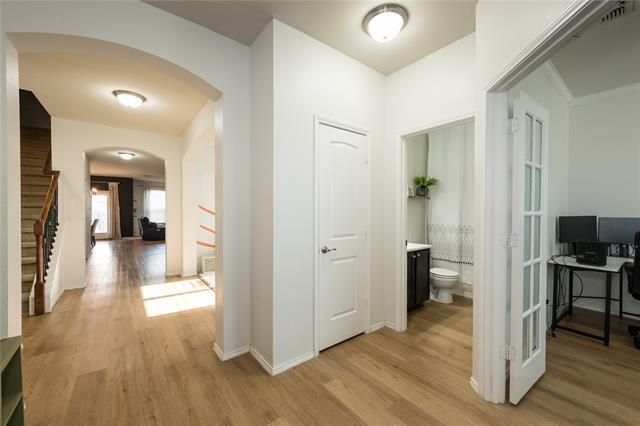 Building Photo - 1627 Kawati Way