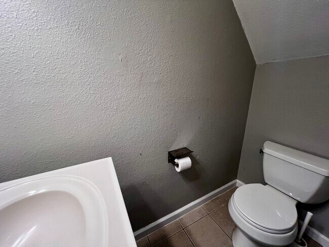 Building Photo - Beautiful Corner Lot Townhome in the heart...