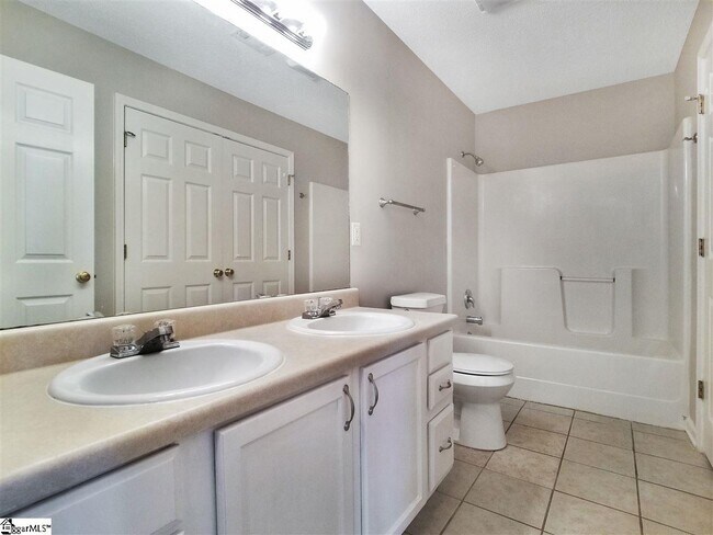 Building Photo - 915 Black Snake Rd