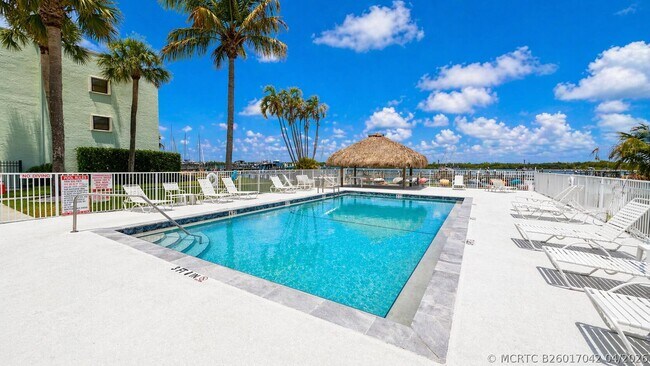 Building Photo - 1300 Seaway Dr