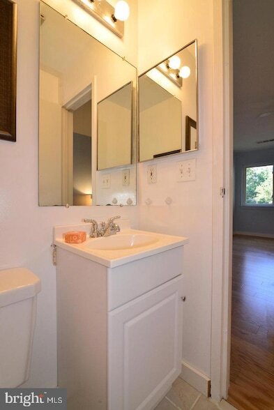 Building Photo - 11803 Breton Ct