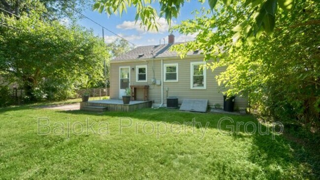 Building Photo - 6703 Campbell St