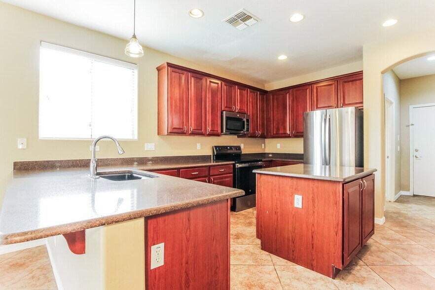 Building Photo - 4261 N 157th Ave