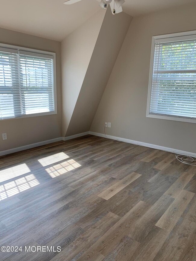 Building Photo - 207 Brinley Ave