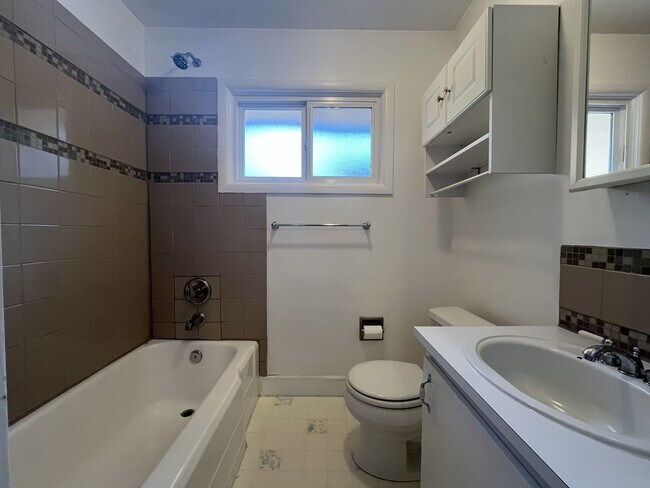 Building Photo - Beautiful 3-Bedroom Home with Remodeled Kitchen, Dual Living Spaces & Spacious Backyard