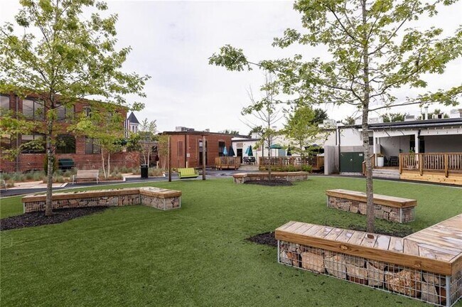 Building Photo - 1603 Glenivy