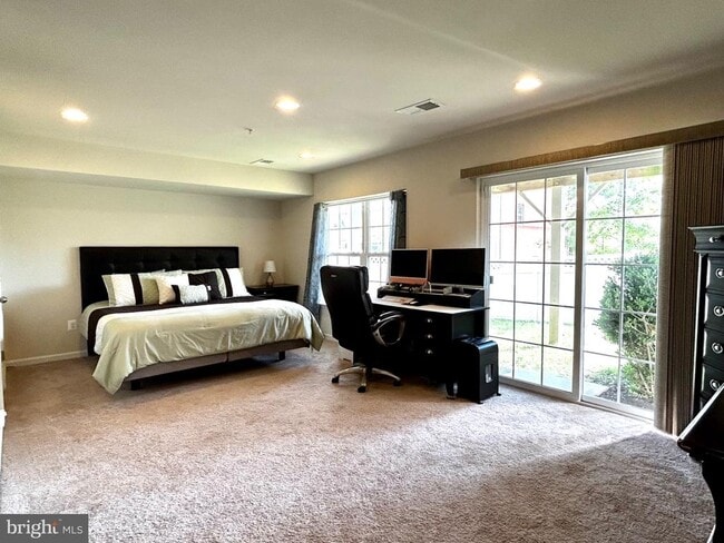 Building Photo - 11397 Sandhurst Pl