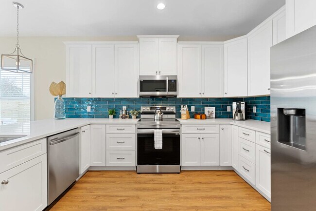 Building Photo - 6824 A1A S