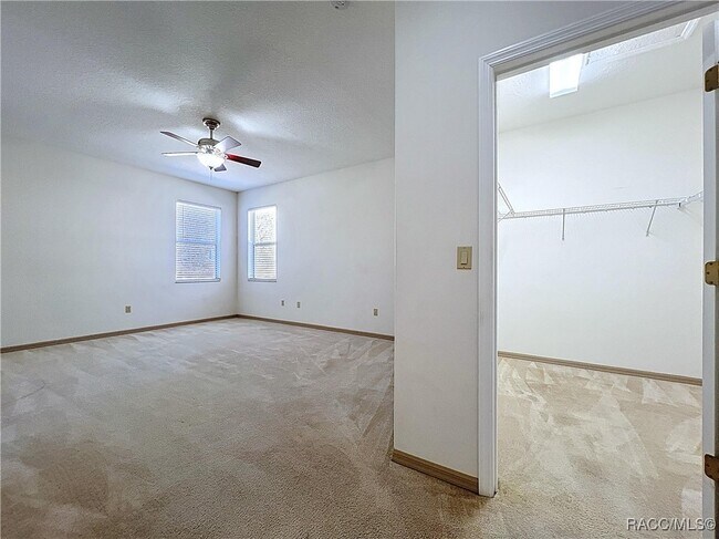 Building Photo - 5950 N Petunia Terrace