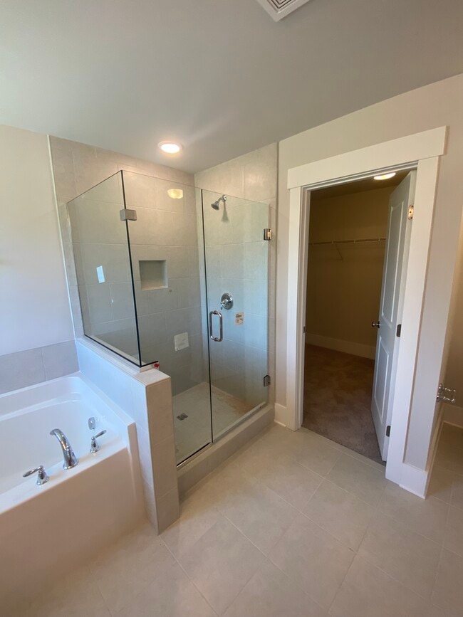 Building Photo - 2176 McAfee Rd NE