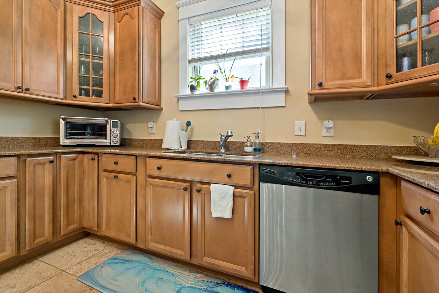 Building Photo - 509 S Willow Ave