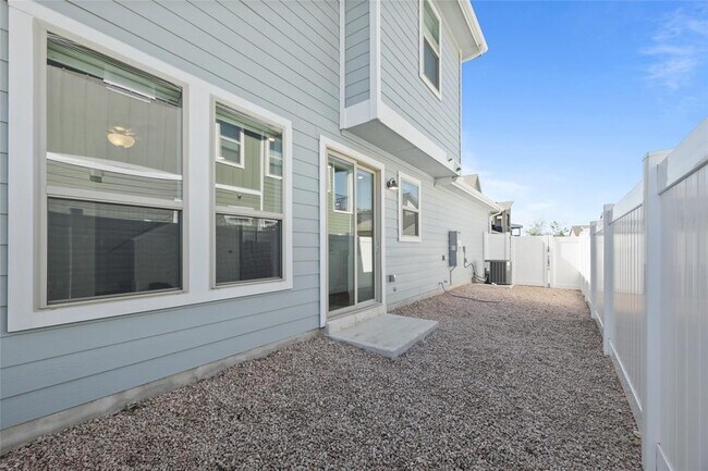 Building Photo - 8302 Mandela Bend