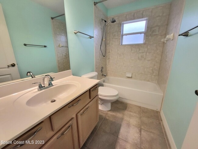 Building Photo - 1573 Laramie Cir
