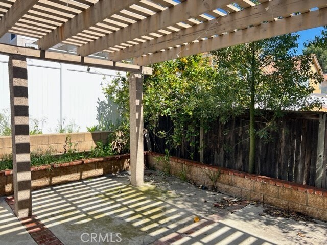 Building Photo - 14240 Plumas Ct