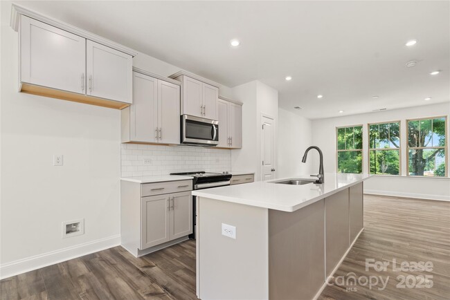 Building Photo - 116 Judson Ave