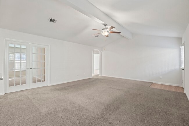 Building Photo - 15231 Central Lakes Dr