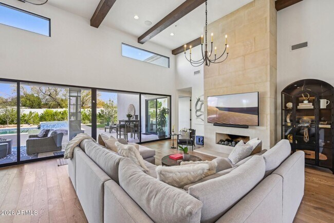 Building Photo - 9899 N 79th Way