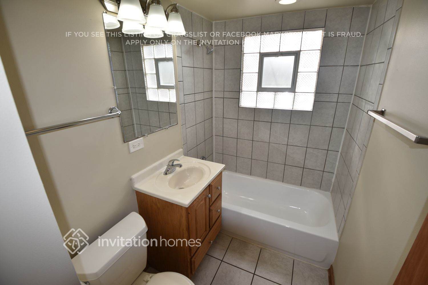 Building Photo - 9318 S 78th Ave