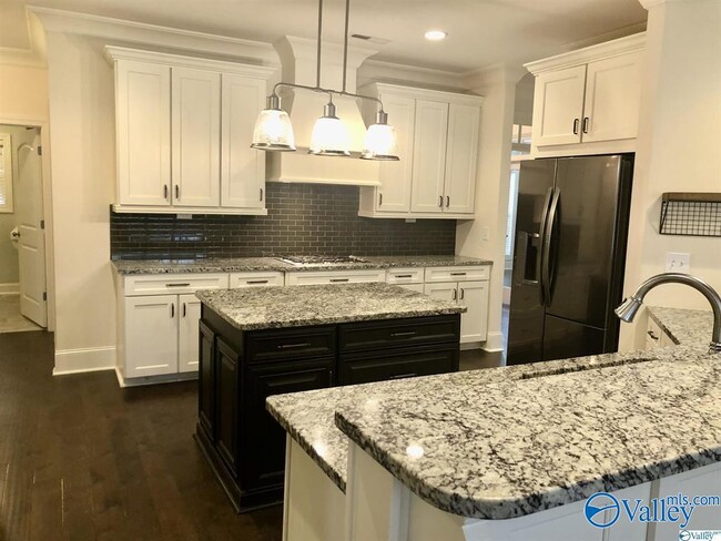 Building Photo - 7505 Grayhawk Ct