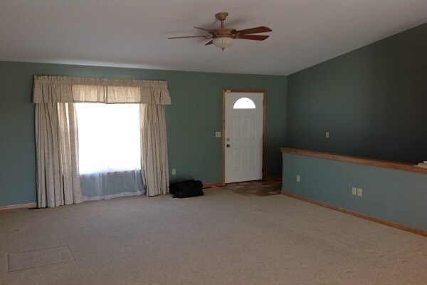 Building Photo - Beautiful 5 bedroom, 3 bathroom Country Home with Barn!