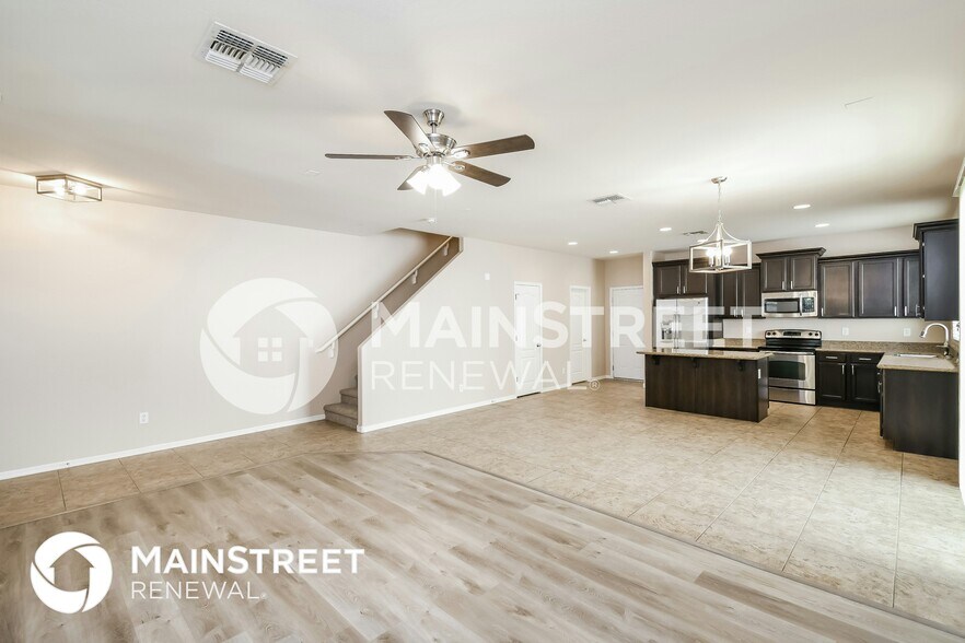 Building Photo - 4055 E Tulsa St