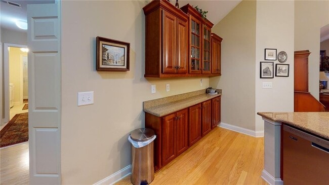 Building Photo - 100 Highlands Ridge Pl SE
