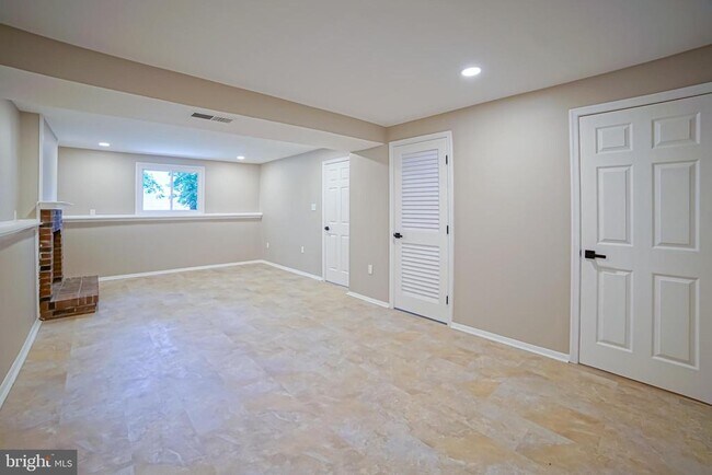Building Photo - 8278 Wold Den Ct