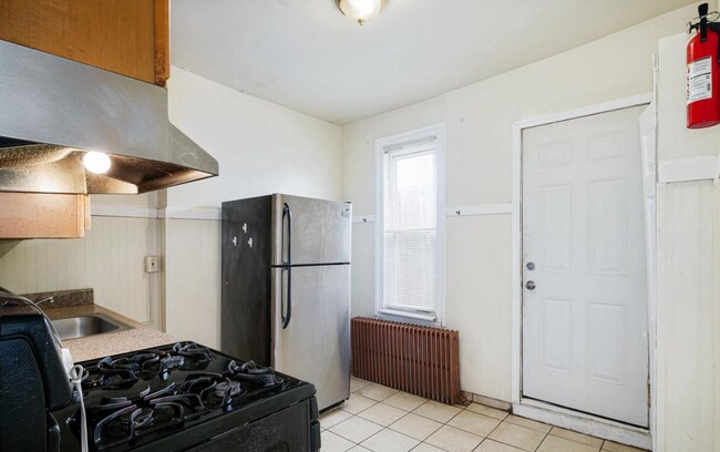 Building Photo - 1610 S 24th St