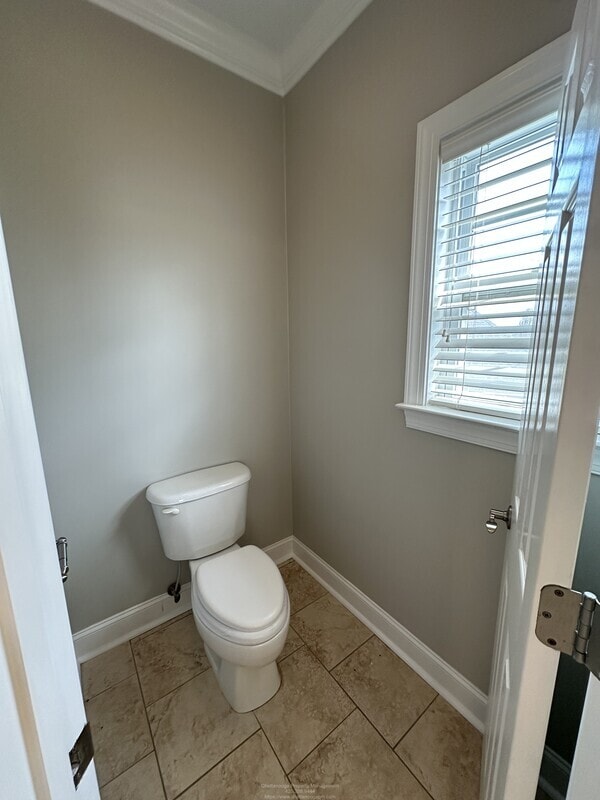 Building Photo - 5511 Ginkgo Rd