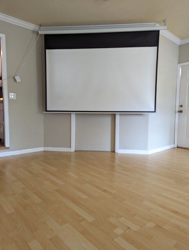 Building Photo - Adorable 3 BD 1 BA House 5 Min to Downtown Springdale