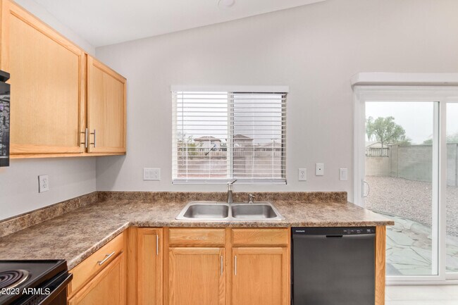 Building Photo - 11211 W Heatherbrae Dr