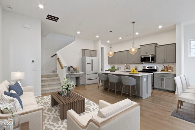 Building Photo - 549 Gilder Dr