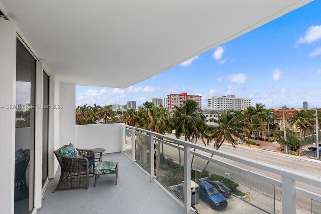 Building Photo - 2030 S Ocean Dr