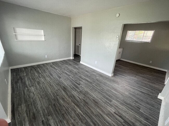Building Photo - Remodeled Two Bedroom In Desirable Historical Tucson Neighborhood!!
