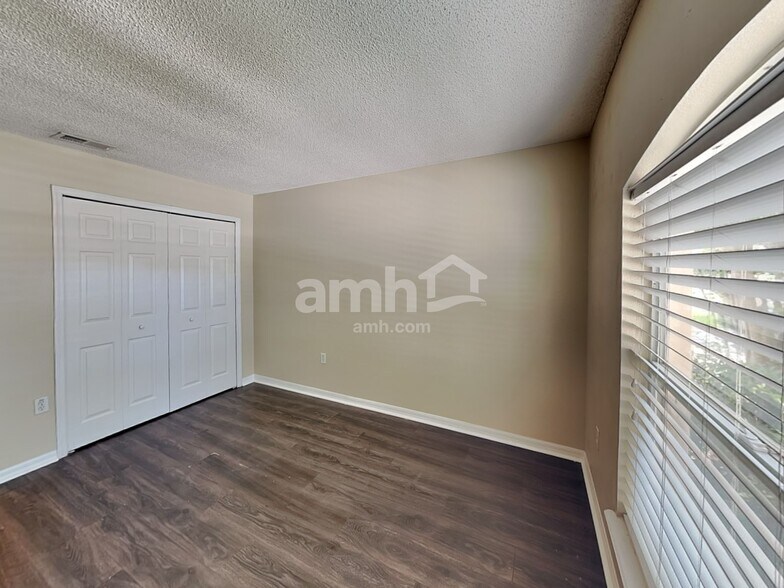 Building Photo - 116 Placid Woods Ct