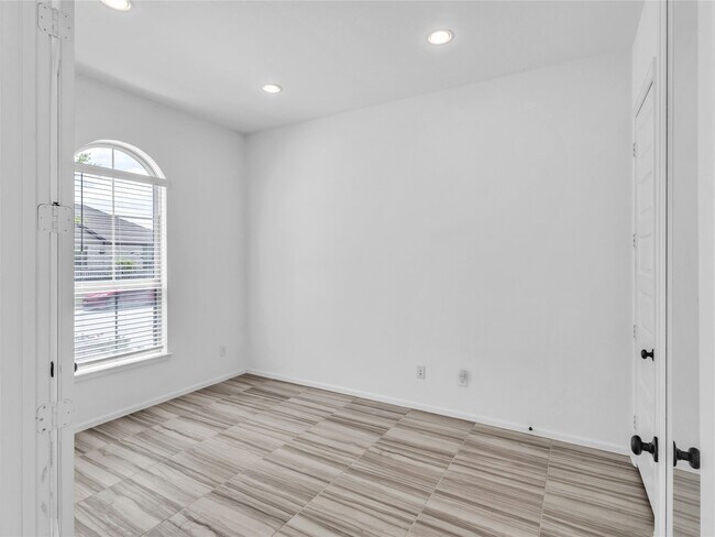 Building Photo - 21022 Camberwell Beauty Ln