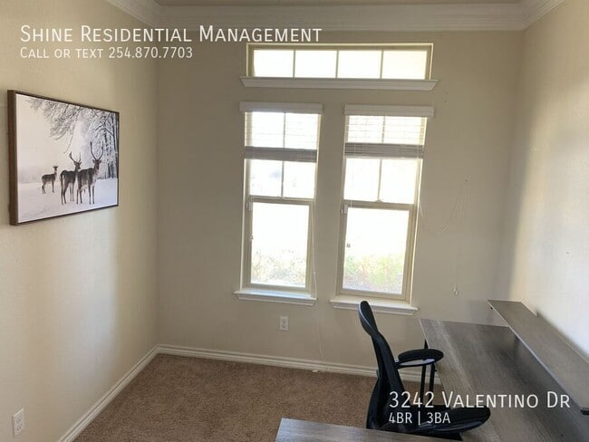 Building Photo - 3242 Valentino Dr