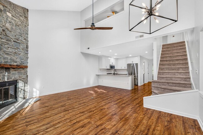 Building Photo - 138 River Breeze Dr