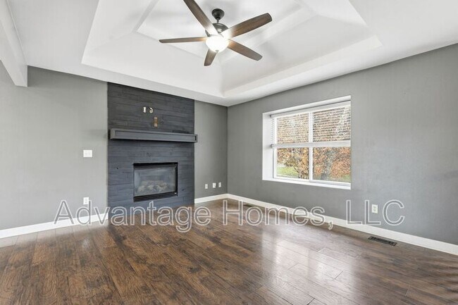 Building Photo - 11516 N Windsor Ave