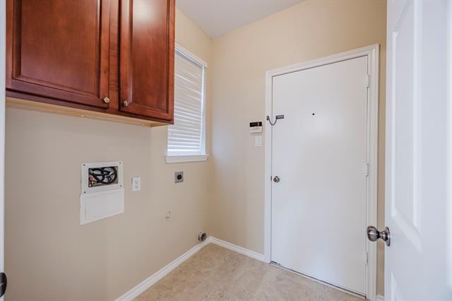 Building Photo - 2739 Middleton Dr