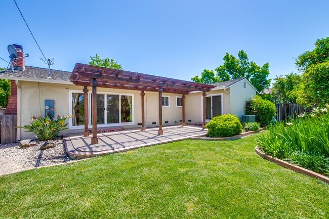 Building Photo - Charming Updated 4 Bedroom Home in Santa Clara with Expansive Backyard and Fruit Trees.