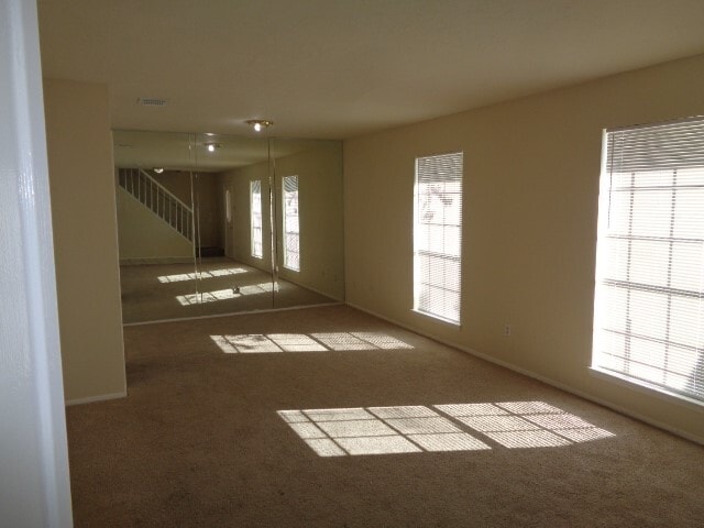 Building Photo - 15426 Swan Creek Dr