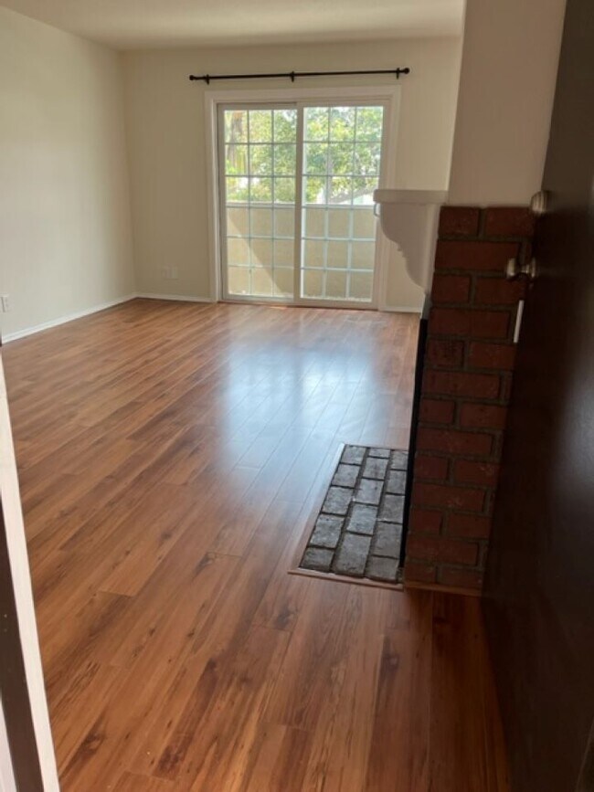 Living Rm from Front door - 324 E Valencia Ave