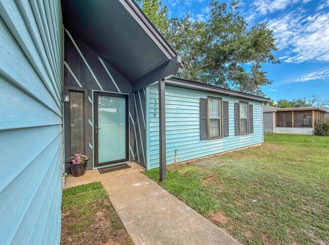 Building Photo - 2059 Little River Ln